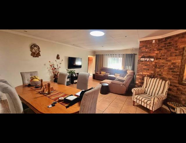 3 BEDROOM HOUSE FOR SALE IN WIERDA PARK